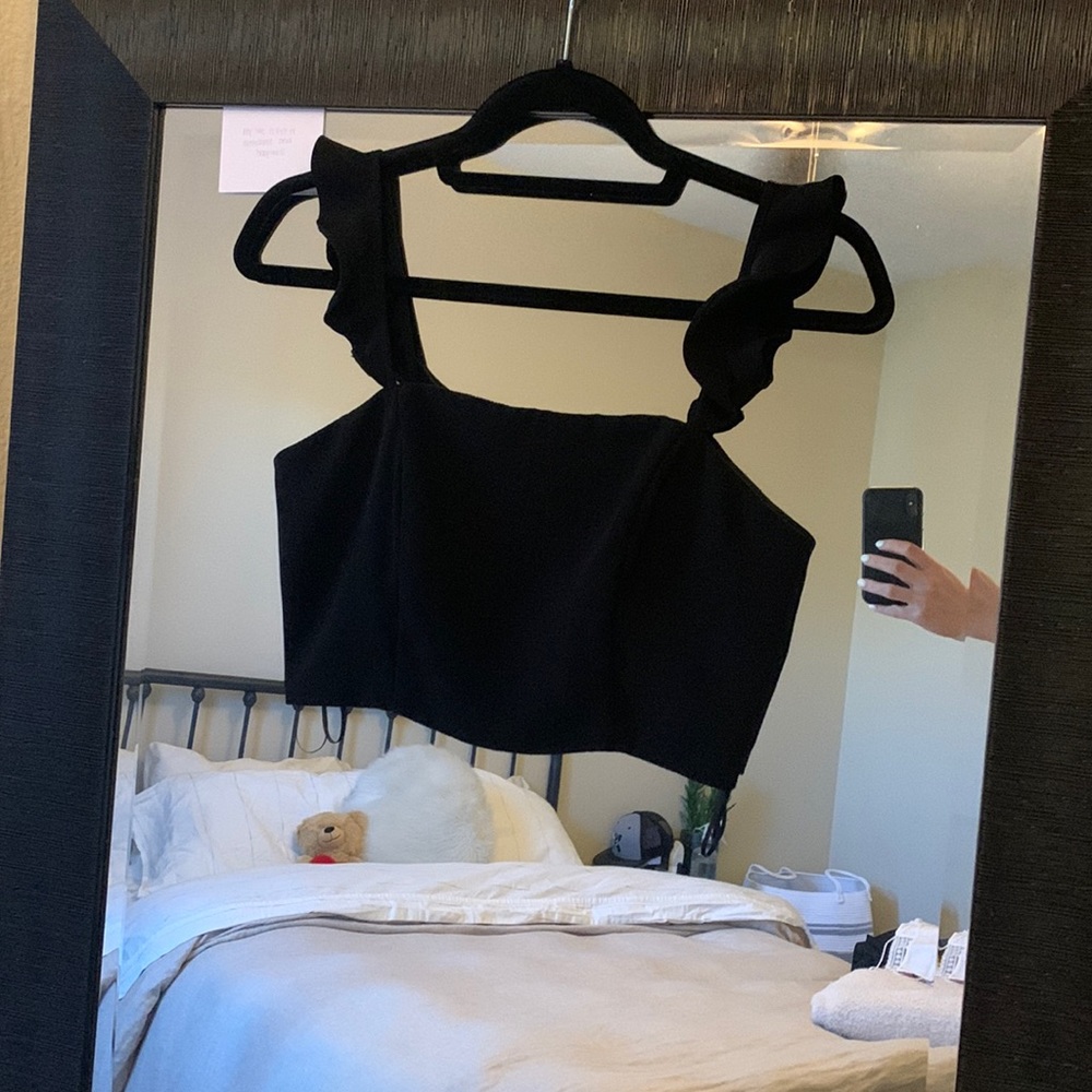 SHOWPO crop top ruffle sleeve